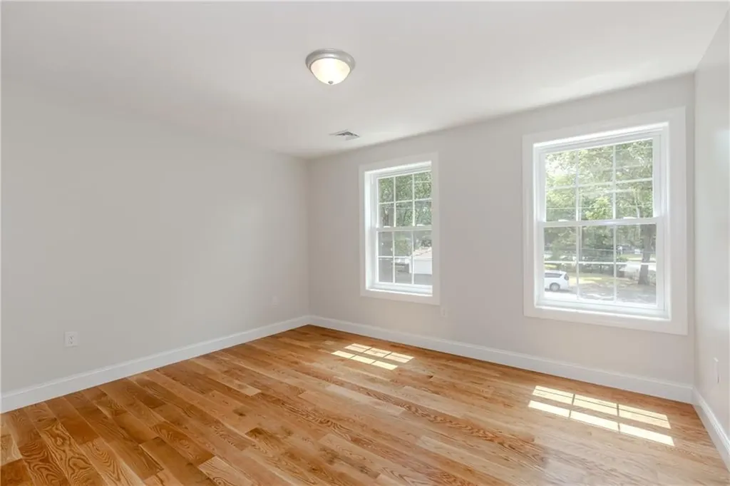 325 Inez Avenue Warwick RI 02886