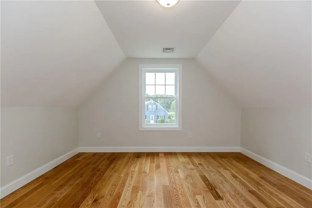 325 Inez Avenue Warwick RI 02886