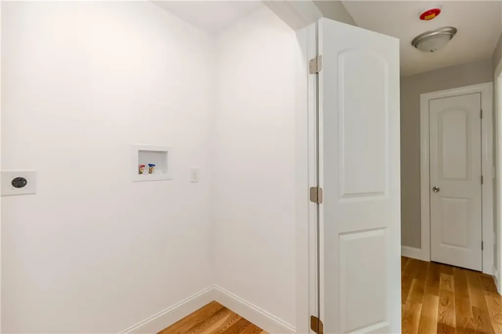 325 Inez Avenue Warwick RI 02886