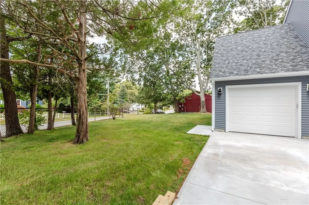 325 Inez Avenue Warwick RI 02886