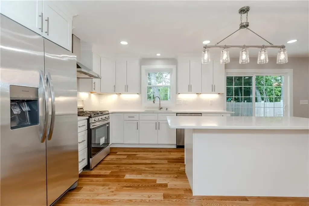 325 Inez Avenue Warwick RI 02886