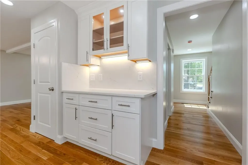 325 Inez Avenue Warwick RI 02886