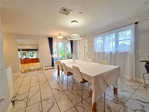 141 Glen Ridge Road Cranston RI 02920