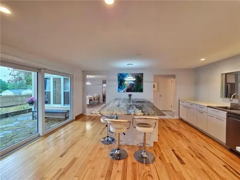 141 Glen Ridge Road Cranston RI 02920