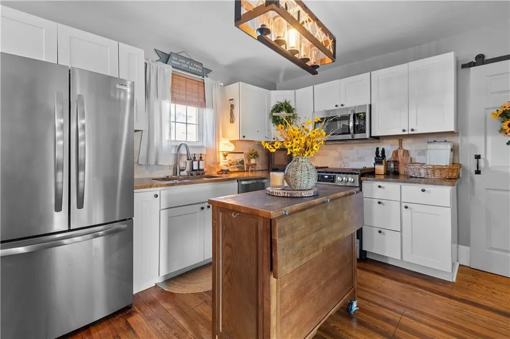 342 Warwick Neck Avenue Warwick RI 02889