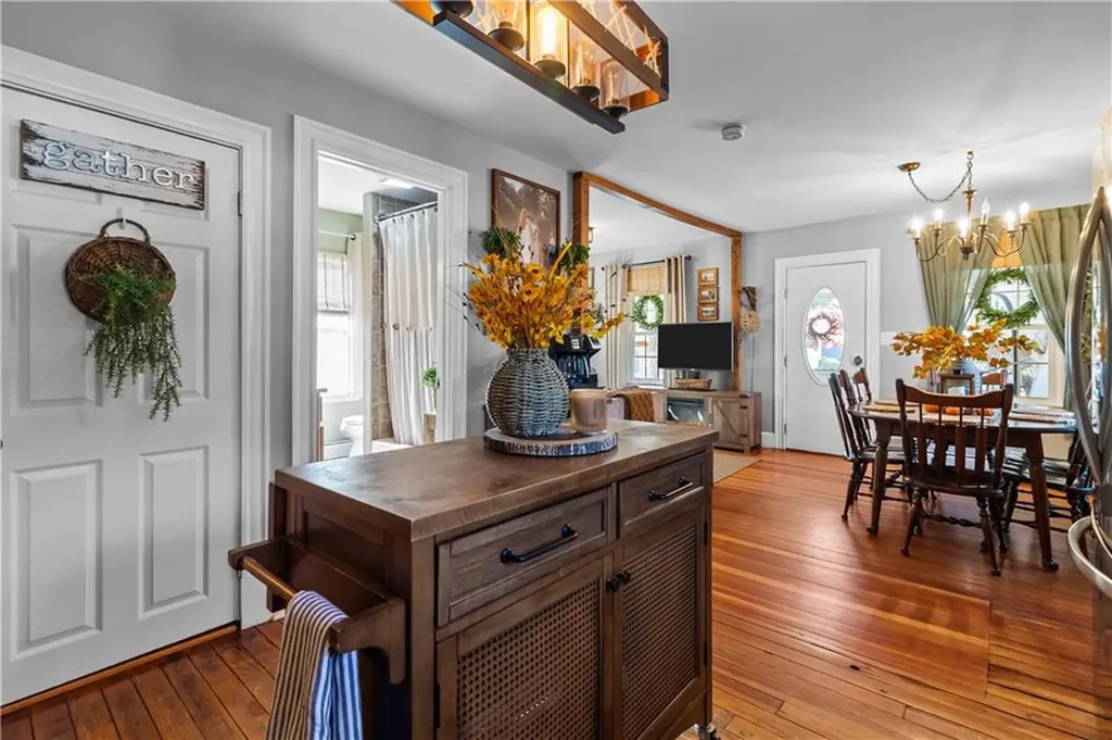 342 Warwick Neck Avenue Warwick RI 02889