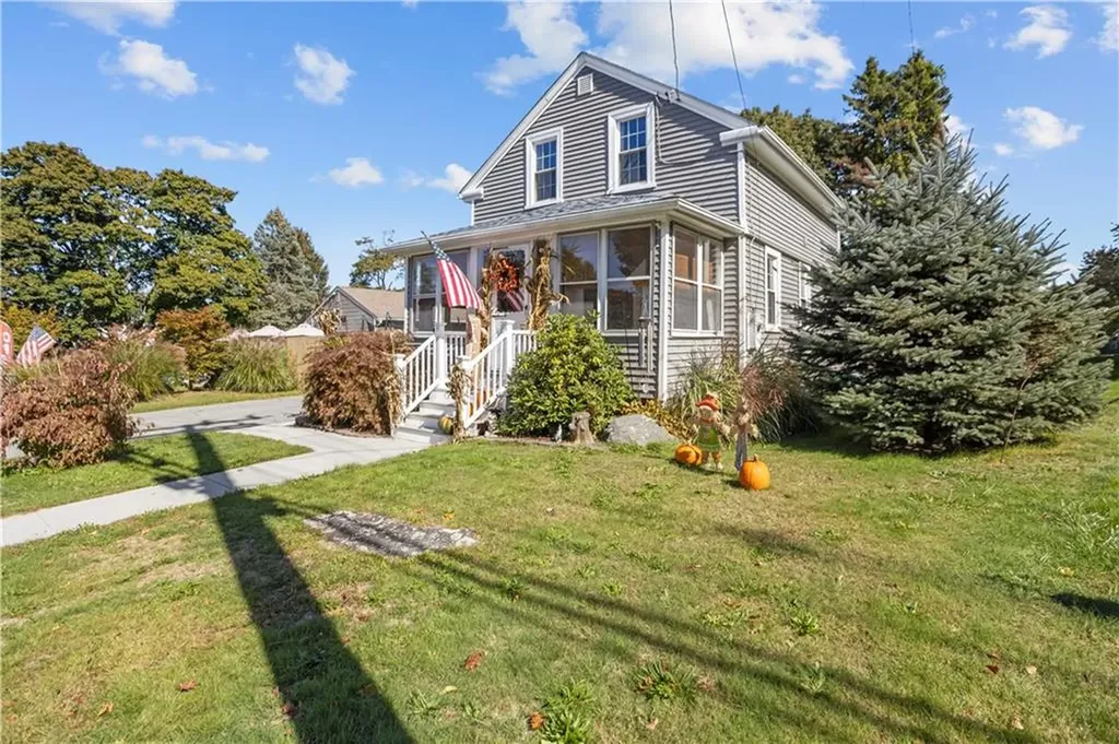 342 Warwick Neck Avenue Warwick RI 02889