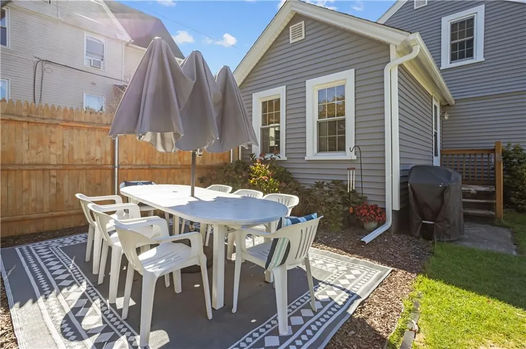 342 Warwick Neck Avenue Warwick RI 02889