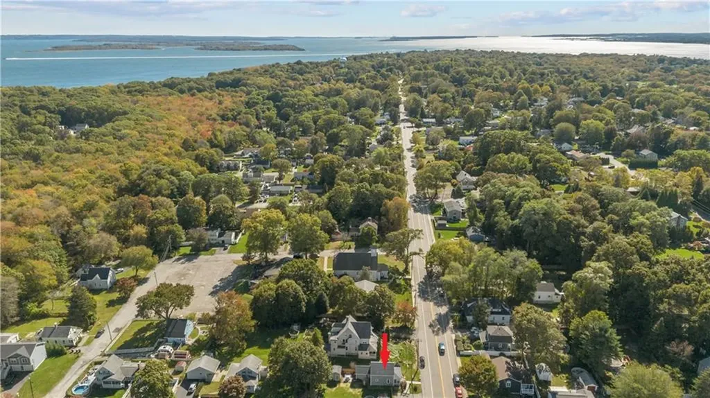 342 Warwick Neck Avenue Warwick RI 02889