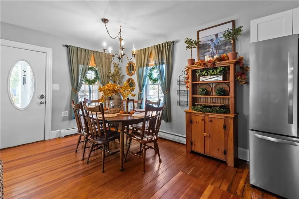 342 Warwick Neck Avenue Warwick RI 02889