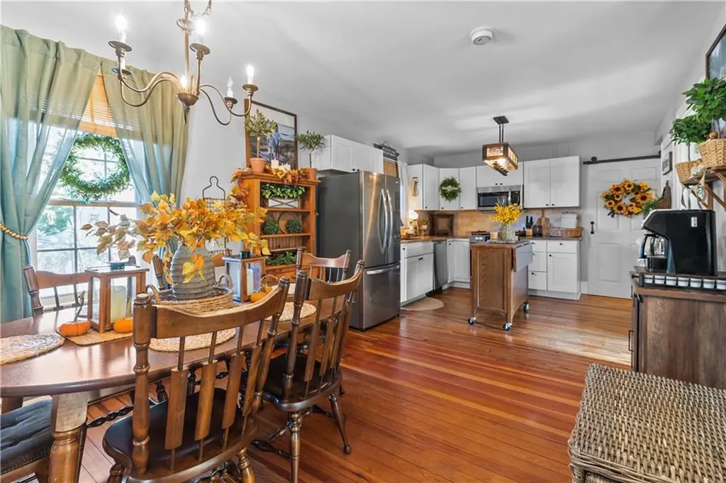 342 Warwick Neck Avenue Warwick RI 02889