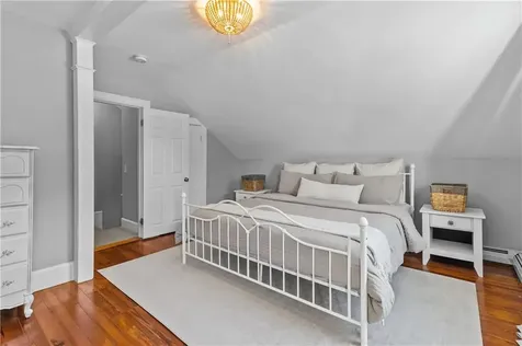 342 Warwick Neck Avenue Warwick RI 02889