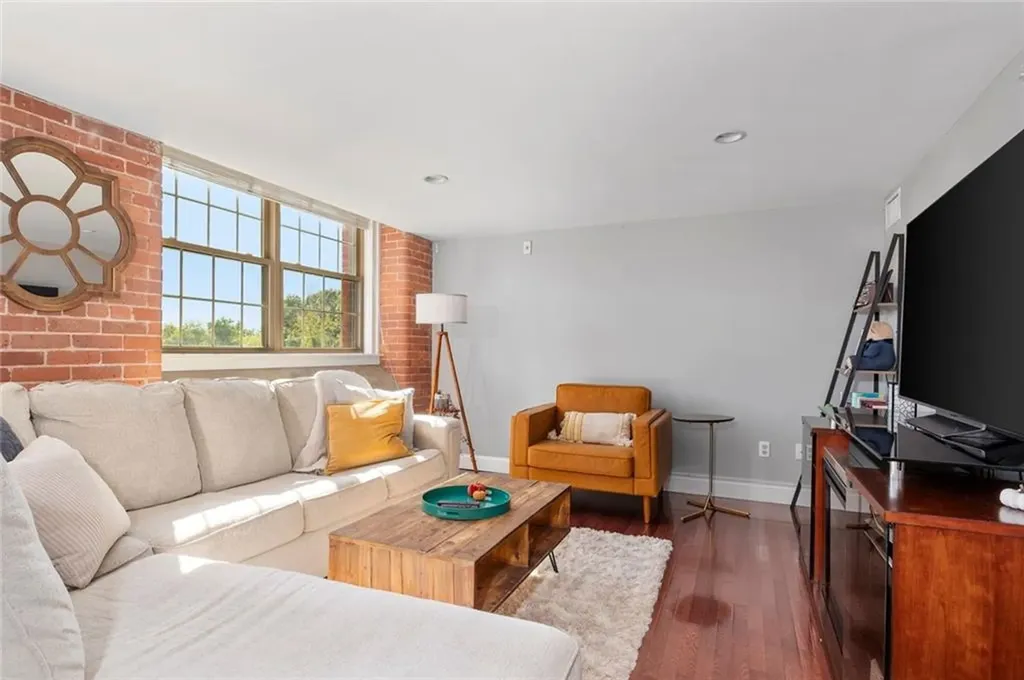 1 Tupperware Drive North Smithfield RI 02896