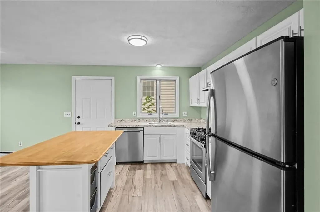 111 Raphael Avenue Providence RI 02904