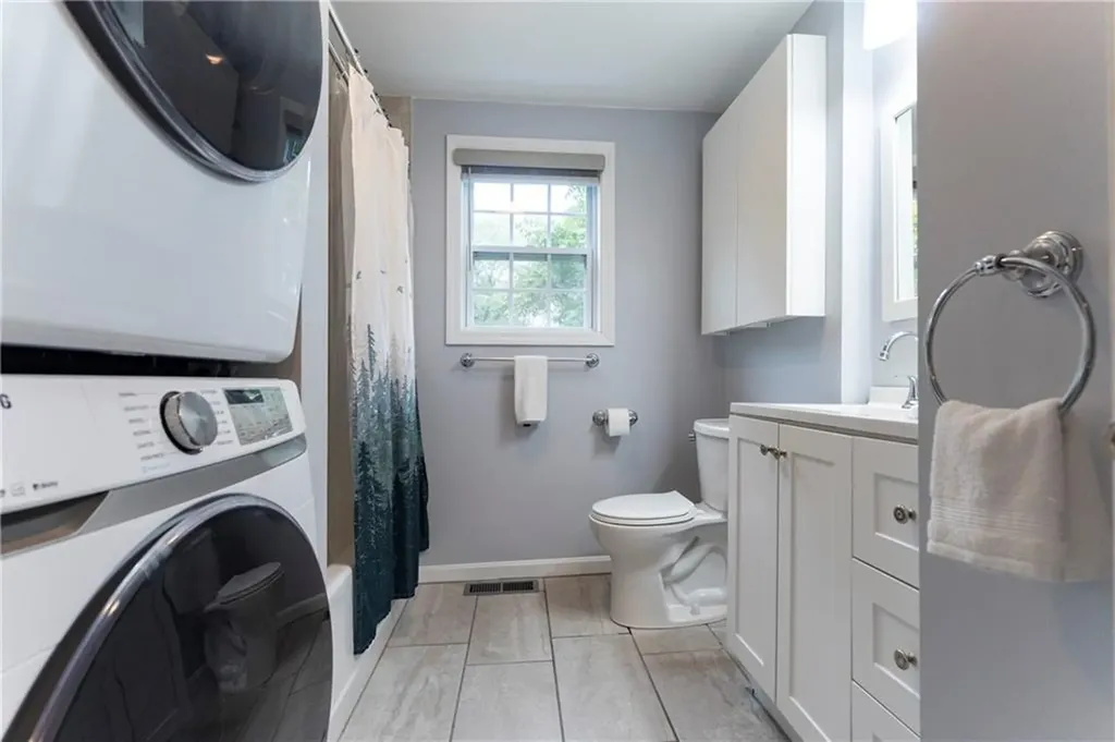 319 Arlington Avenue Warwick RI 02889