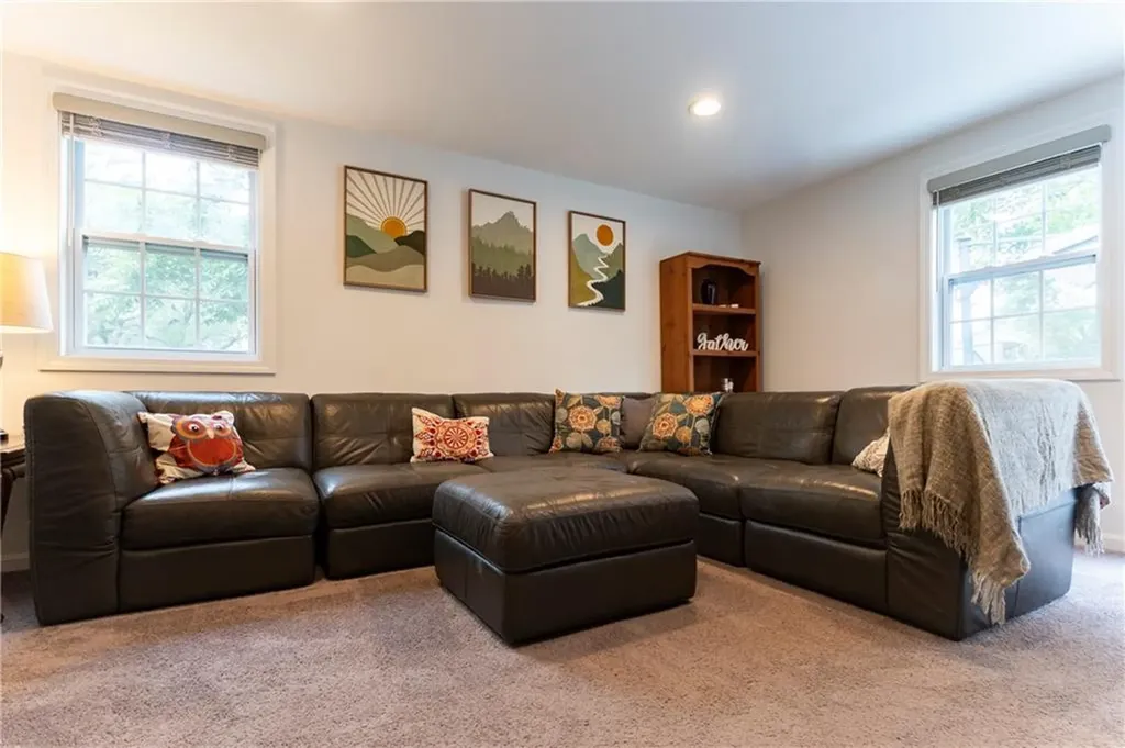 319 Arlington Avenue Warwick RI 02889