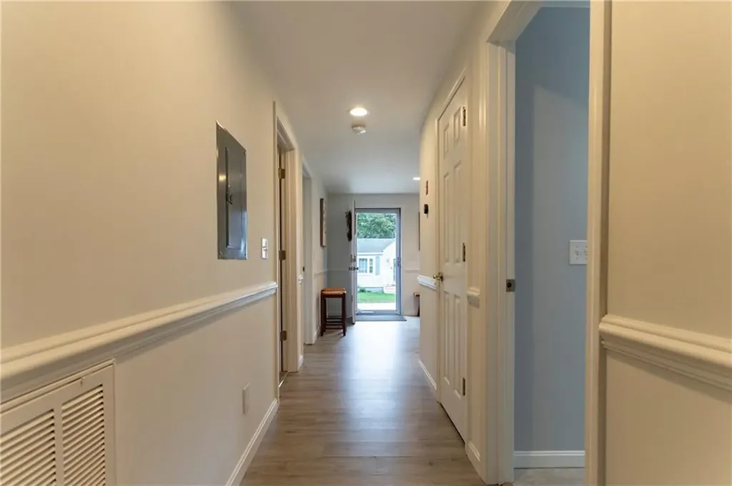 319 Arlington Avenue Warwick RI 02889