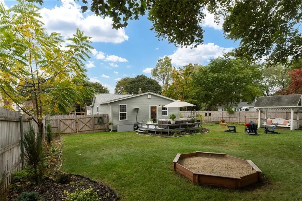 319 Arlington Avenue Warwick RI 02889