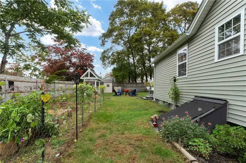 319 Arlington Avenue Warwick RI 02889