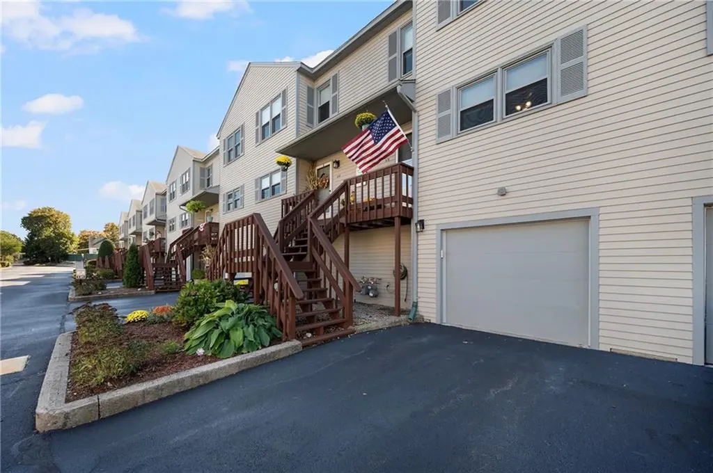 1603 Plainfield Pike Johnston RI 02919