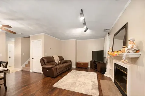 1603 Plainfield Pike Johnston RI 02919