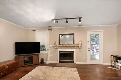 1603 Plainfield Pike Johnston RI 02919