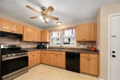 1603 Plainfield Pike Johnston RI 02919