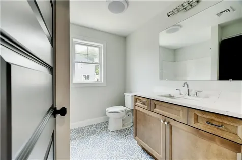 212 Street Louis Avenue Woonsocket RI 02895