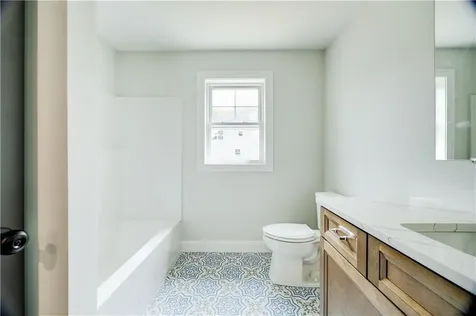 212 Street Louis Avenue Woonsocket RI 02895