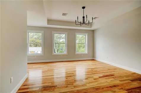 212 Street Louis Avenue Woonsocket RI 02895