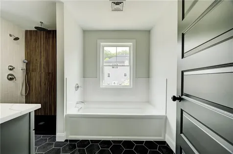 212 Street Louis Avenue Woonsocket RI 02895