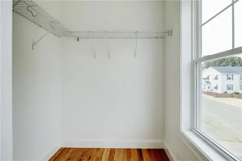 212 Street Louis Avenue Woonsocket RI 02895