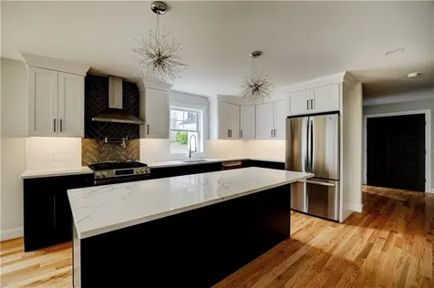 212 Street Louis Avenue Woonsocket RI 02895