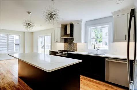 212 Street Louis Avenue Woonsocket RI 02895