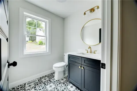 212 Street Louis Avenue Woonsocket RI 02895