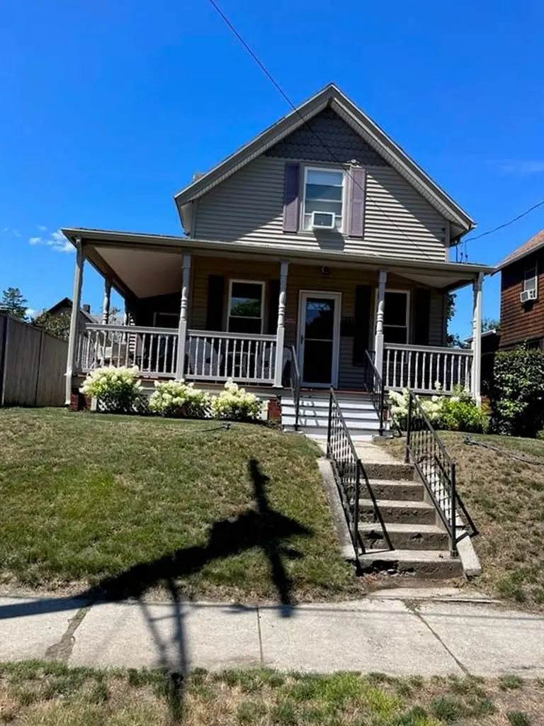 1333 Narragansett Boulevard Cranston RI 02905