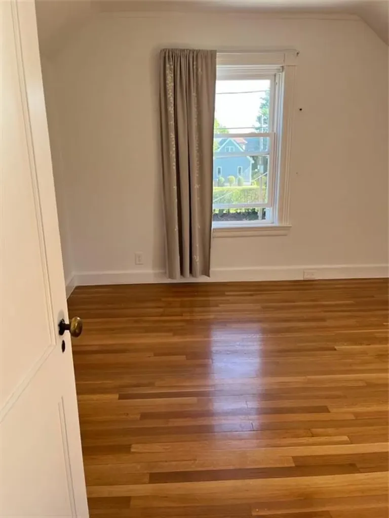 1333 Narragansett Boulevard Cranston RI 02905