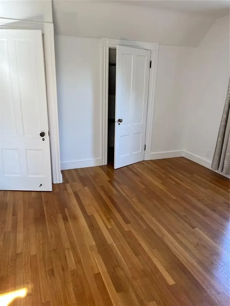 1333 Narragansett Boulevard Cranston RI 02905