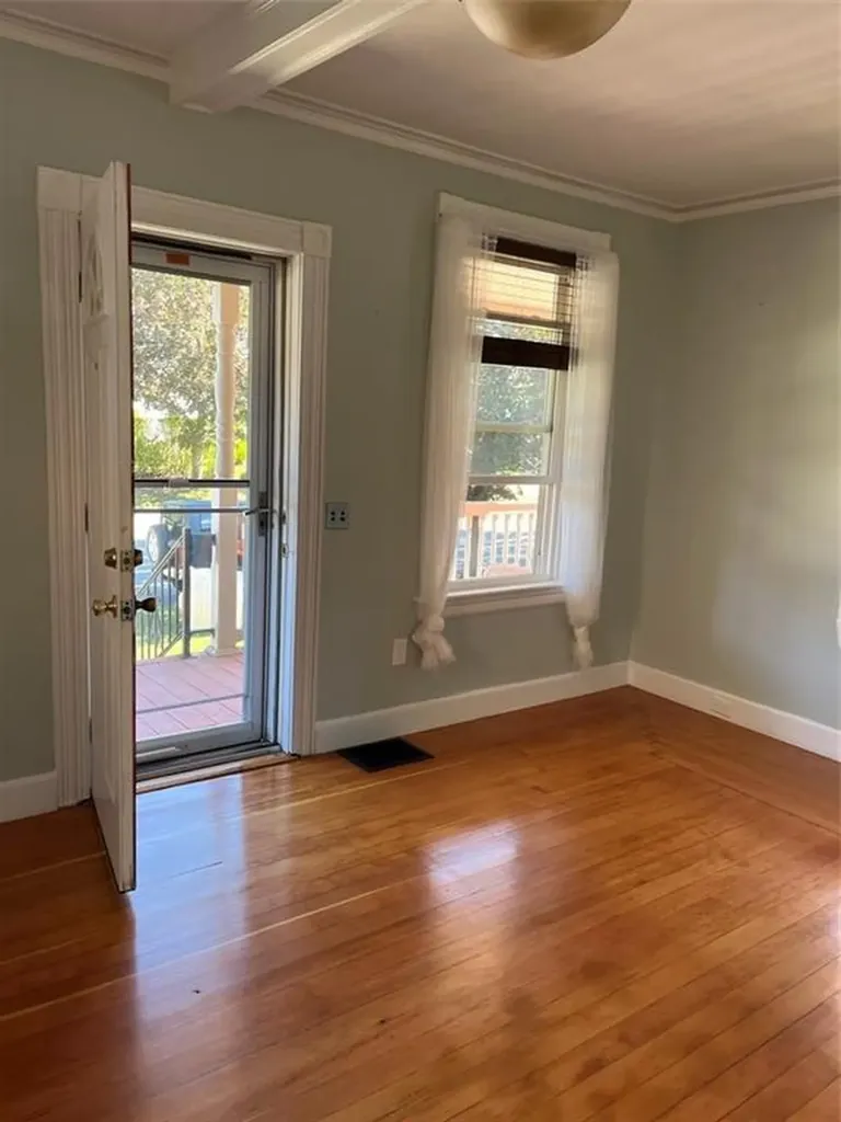 1333 Narragansett Boulevard Cranston RI 02905