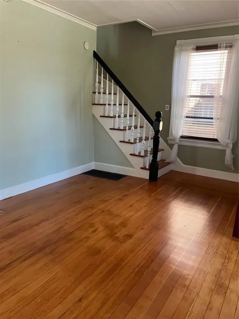 1333 Narragansett Boulevard Cranston RI 02905