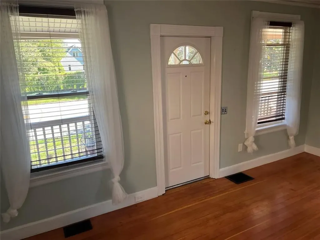 1333 Narragansett Boulevard Cranston RI 02905
