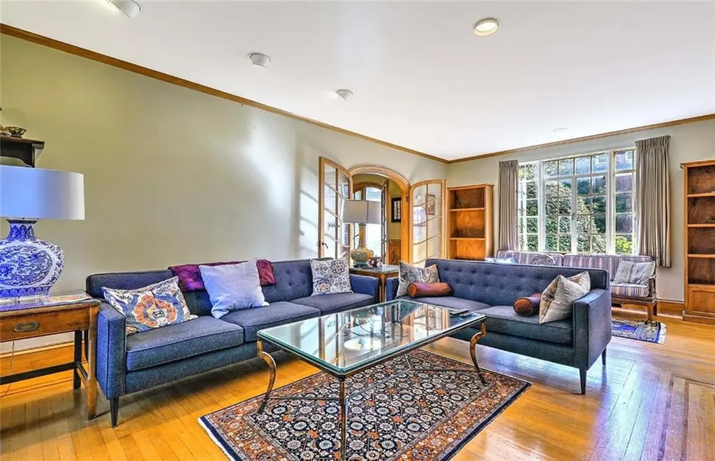 160 Slater Avenue Providence RI 02906