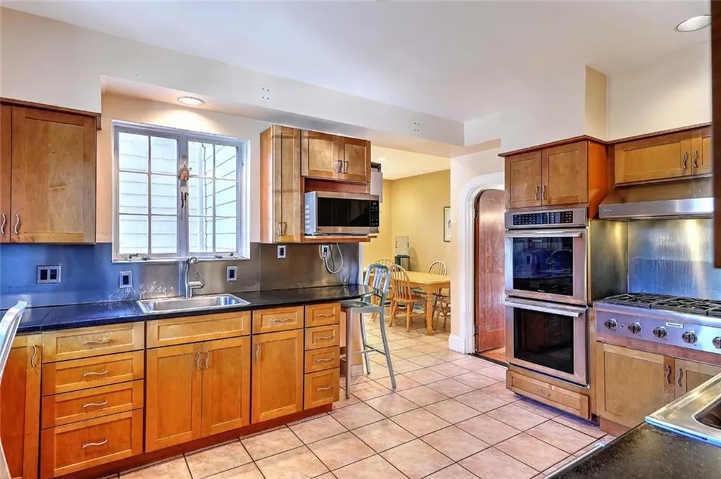 160 Slater Avenue Providence RI 02906