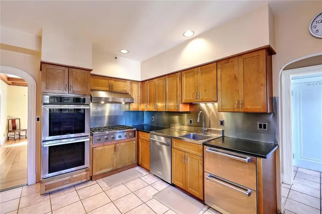 160 Slater Avenue Providence RI 02906