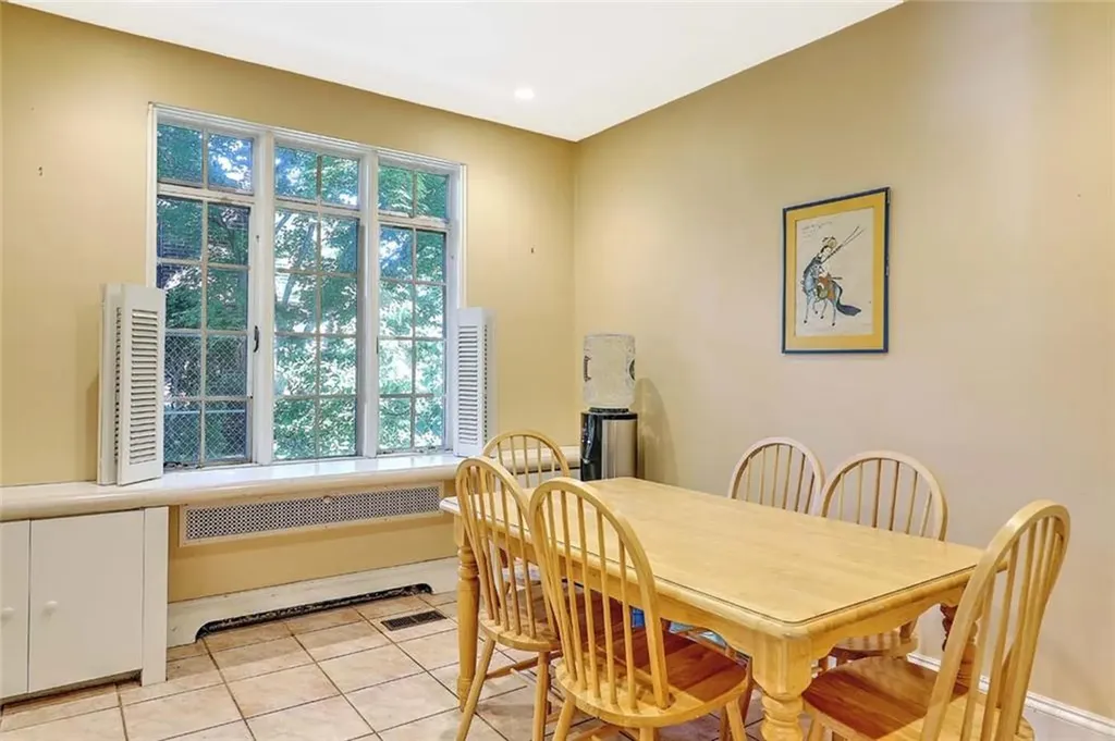 160 Slater Avenue Providence RI 02906