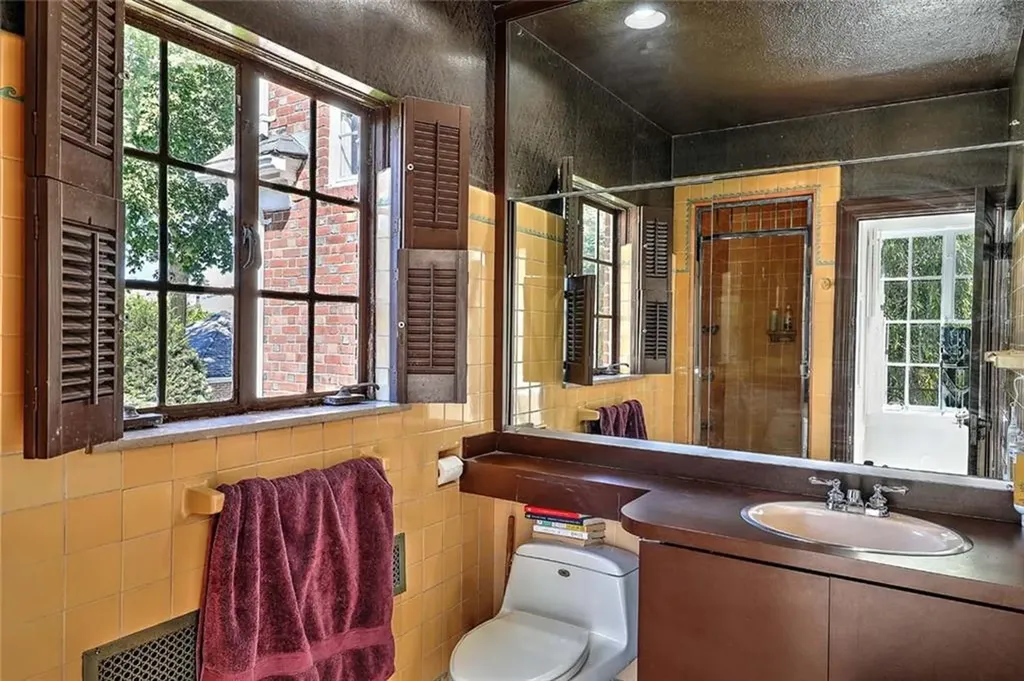 160 Slater Avenue Providence RI 02906