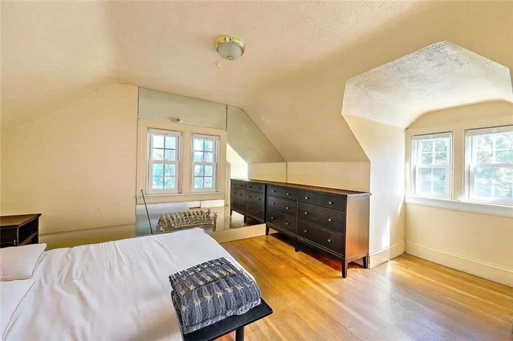 160 Slater Avenue Providence RI 02906