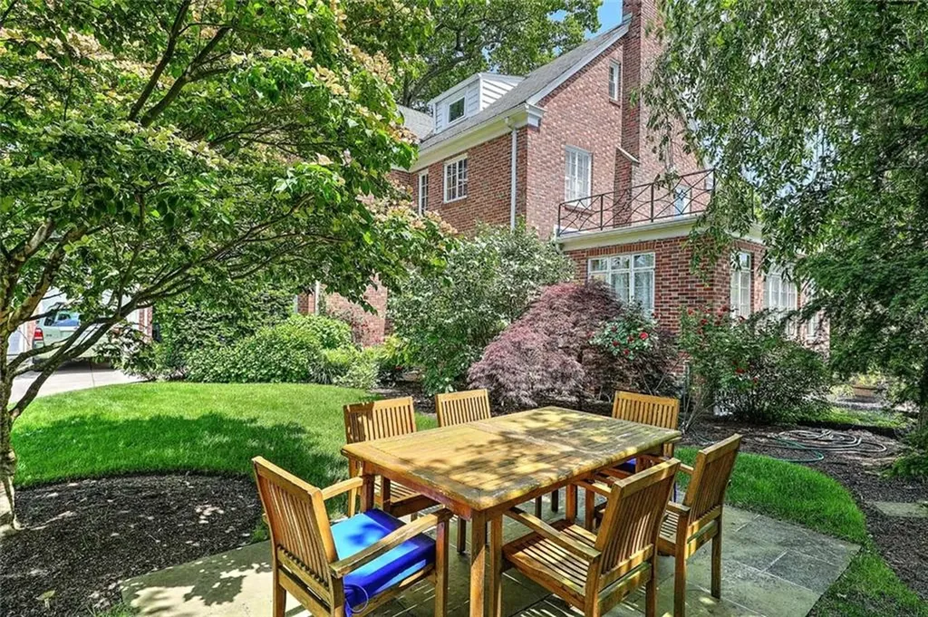 160 Slater Avenue Providence RI 02906