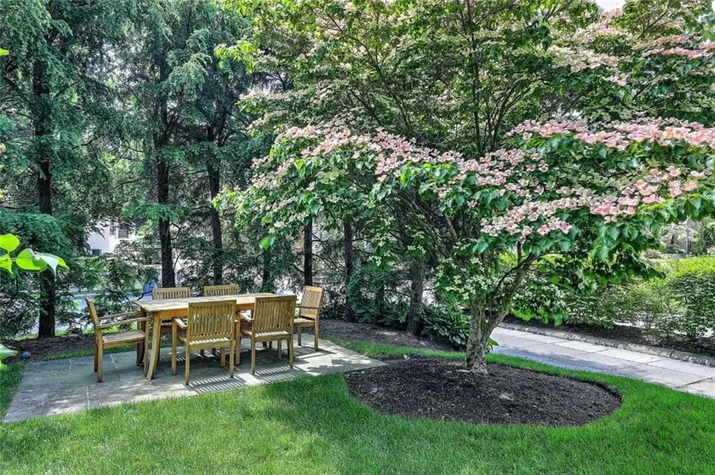 160 Slater Avenue Providence RI 02906