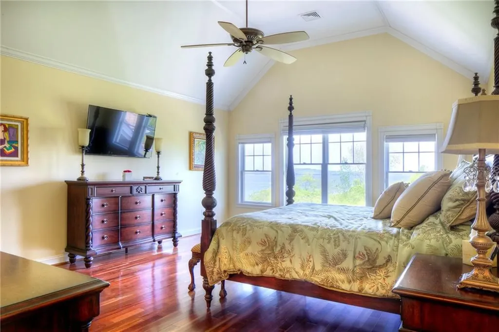 87 Waters Edge Tiverton RI 02878